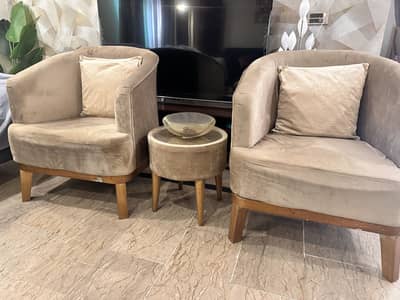 Bedroom sofa / chairs 2 seater with coffee table