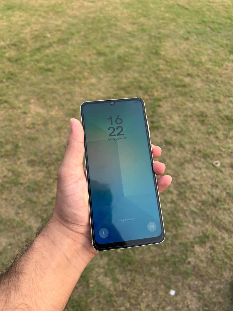 Samsung Mobile A06 1