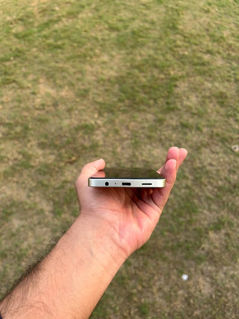 Samsung Mobile A06 4