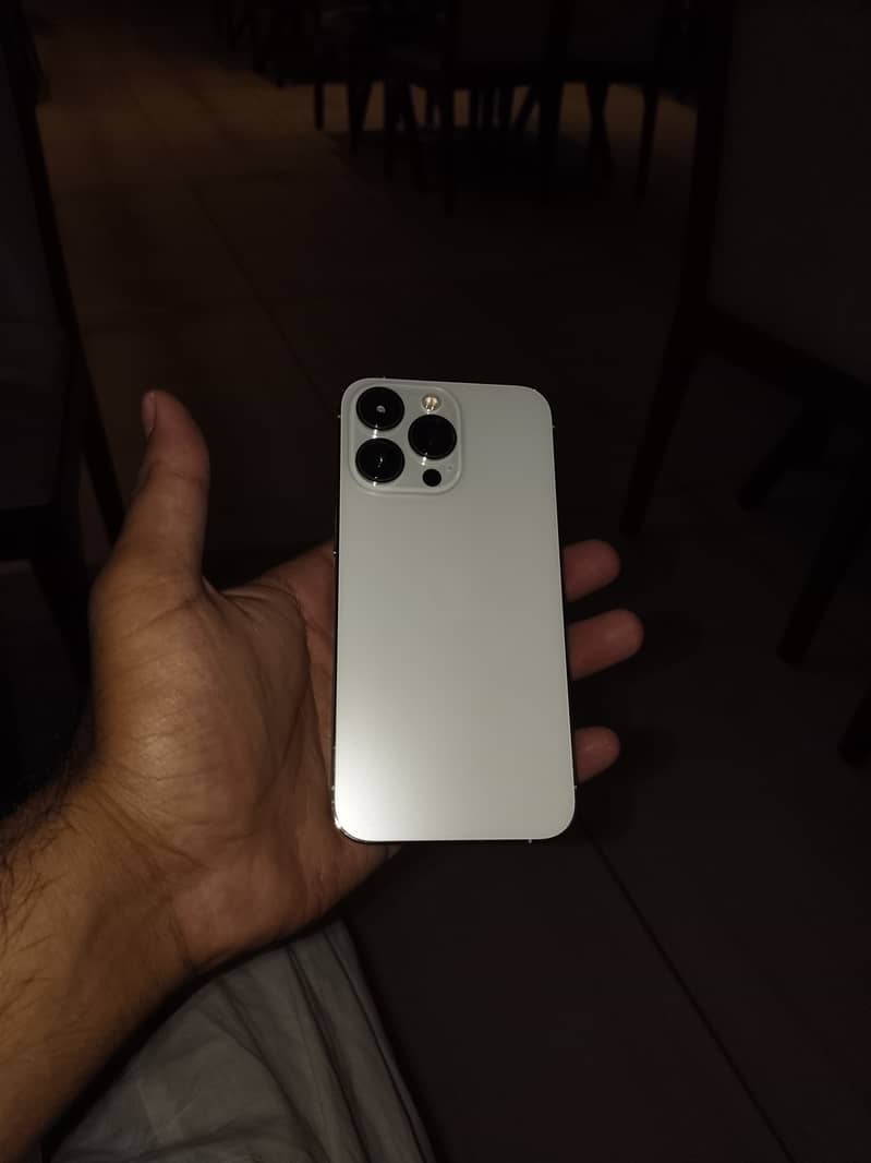 Apple iPhone 13 Pro 1