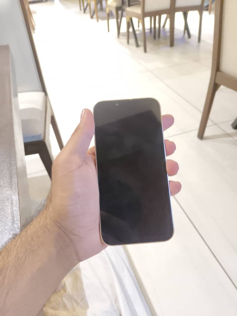 Apple iPhone 13 Pro 4
