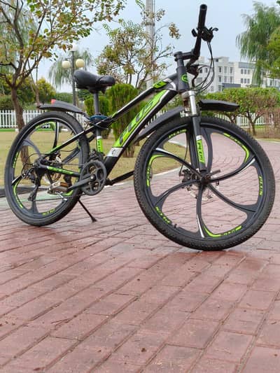PLUS Sports Bicycle – Stylish Black & Green Alloy Rims
