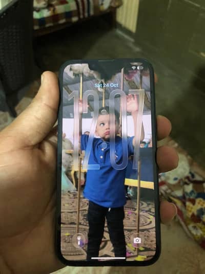Apple iPhone 13