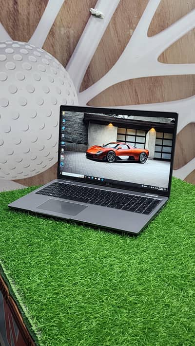 Dell percision 3570 core i5 12th gen 16gb DDR5 256gb laptop
