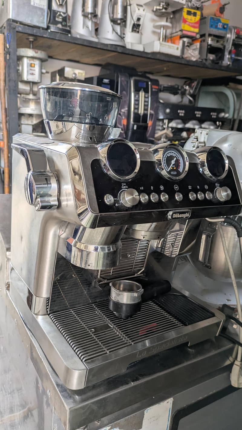 Coffee machine, small setup, Grinder, all equipment 1