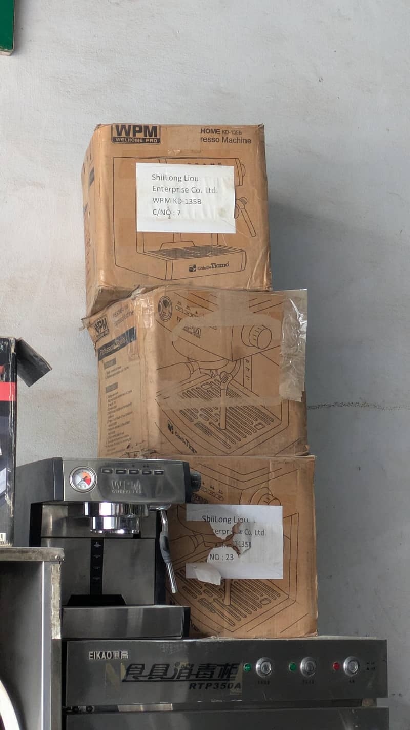 Coffee machine, small setup, Grinder, all equipment 6