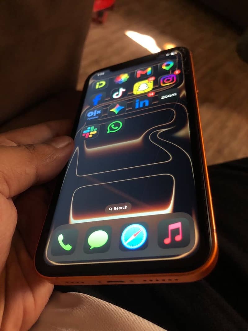 Apple iPhone XR 0