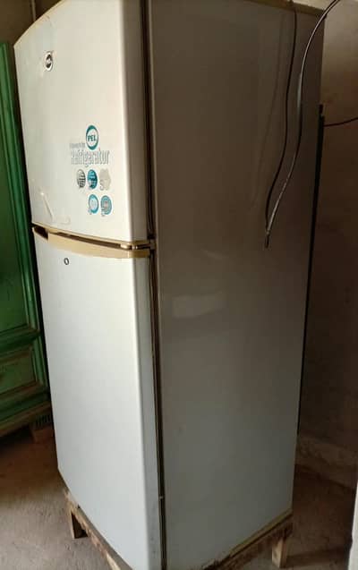 PEL Refrigerator with Stabilizer