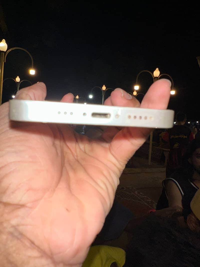 Apple iPhone 13 1
