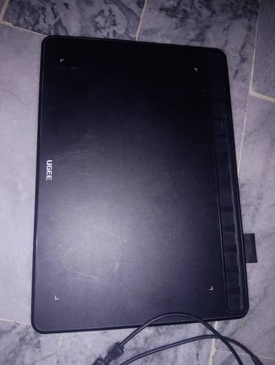 UGEE S1060 Tablet for sale. Pen lost