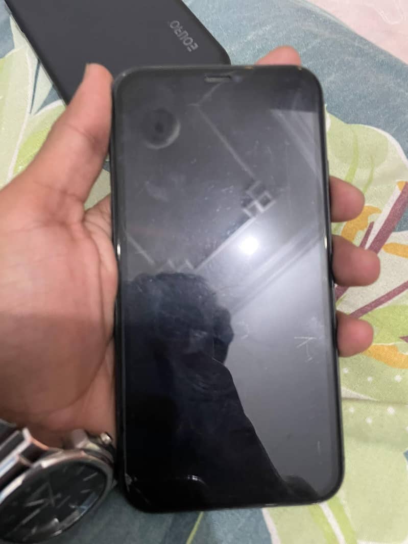 Apple iPhone 11 7