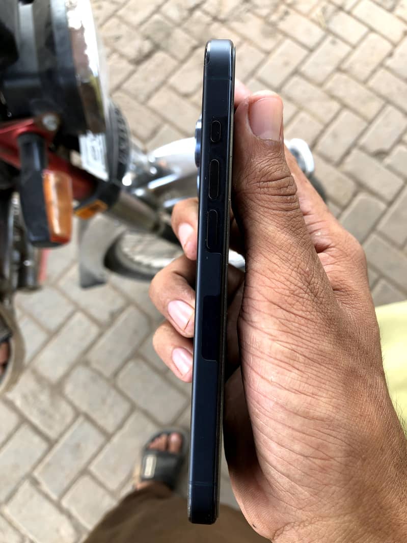 Apple iPhone 15 Pro Bypass 3
