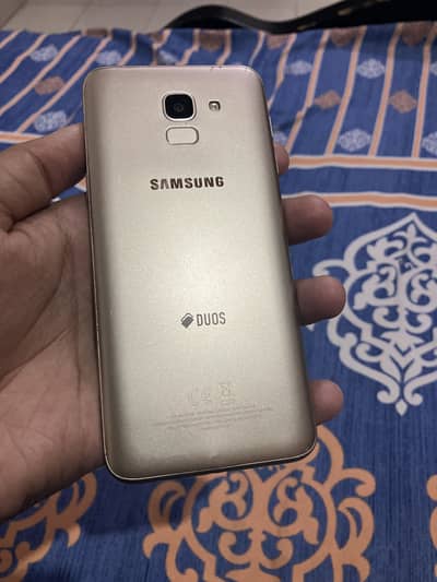 Samsung Mobile J6 3/32 10 by 10 condition only panel change for sale