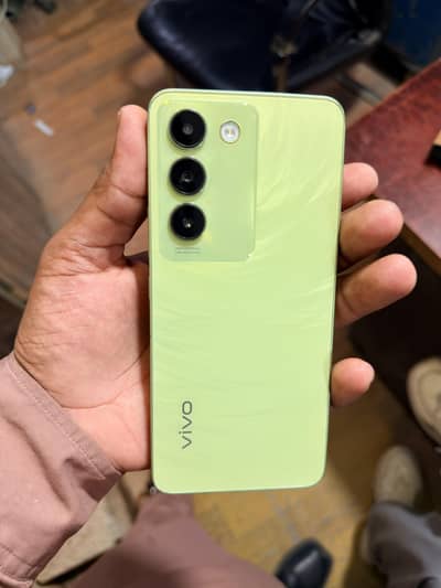 Vivo Y100