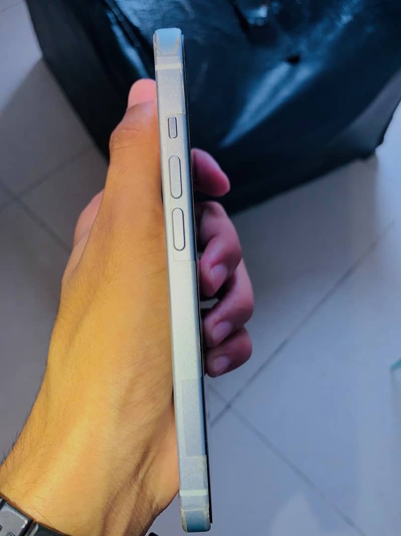 Apple iPhone 15 3