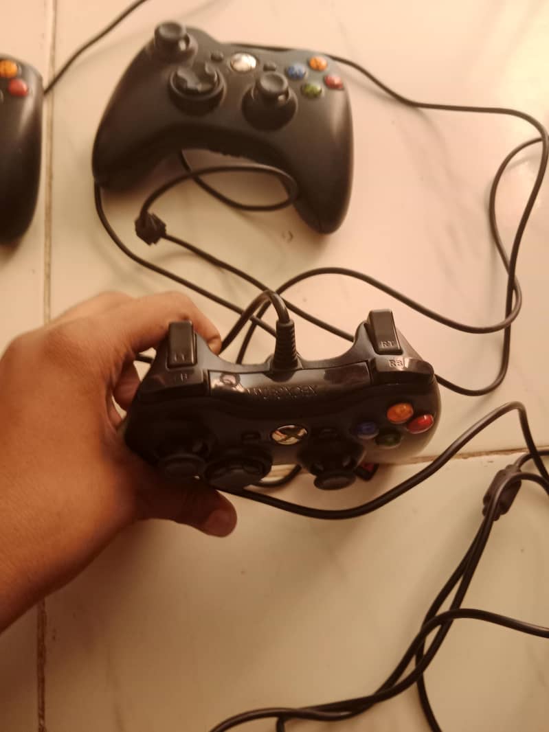 Xbox 360 controller all have different problem 1