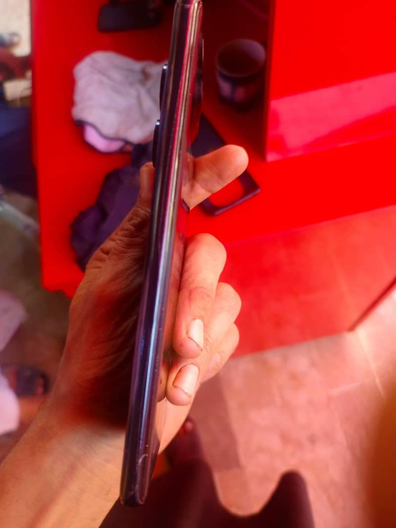 Xiaomi Redmi Note 14 Pro 3