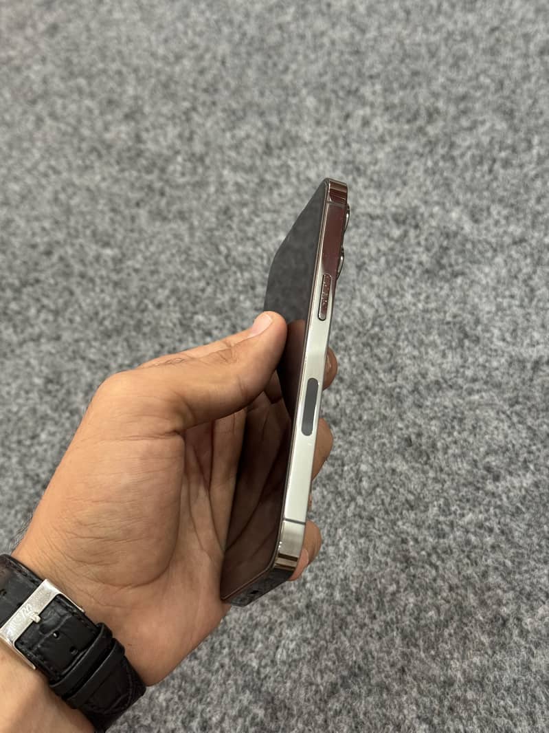 Apple iPhone 13 Pro 3