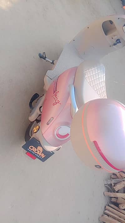 Crown scooter 2026 model