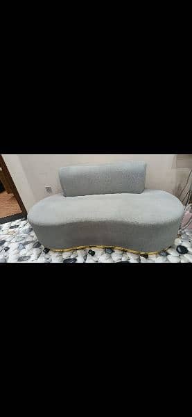 single sofa 0