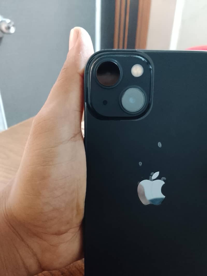 Apple iPhone 13 5