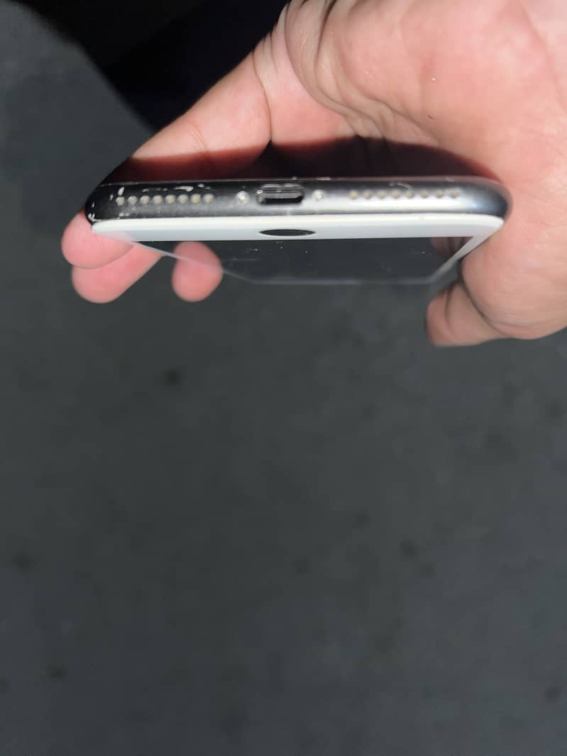 Apple iPhone 8 Plus 2