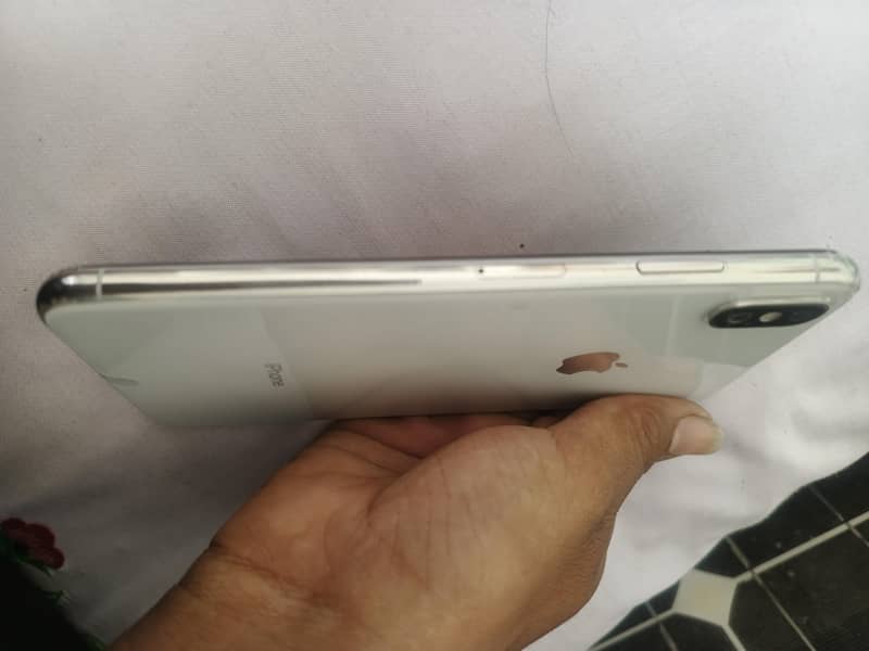 Apple iPhone XS Max 2