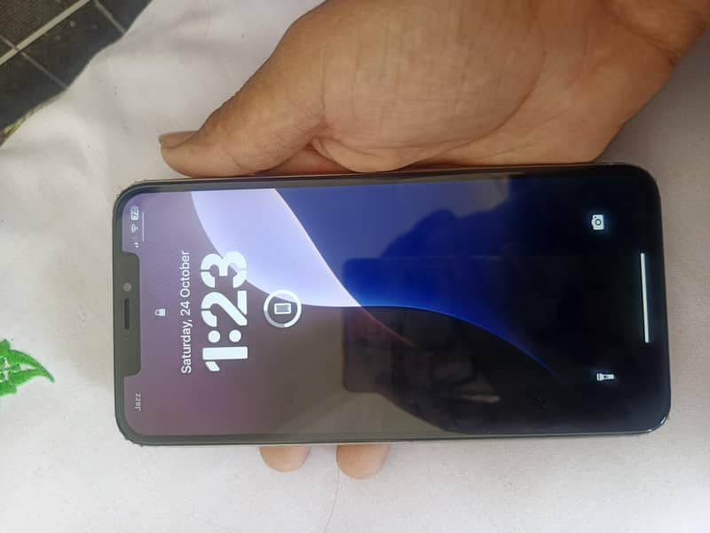 Apple iPhone XS Max 6