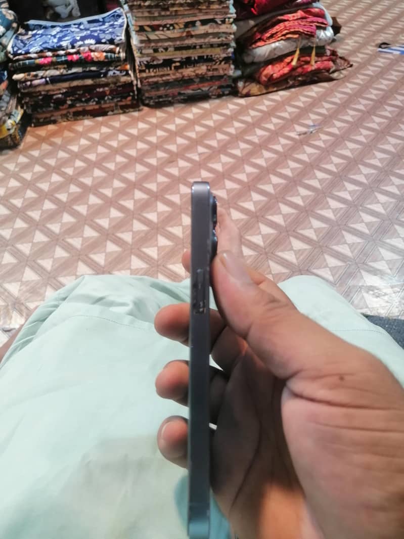 Apple iPhone 13 Pro 2