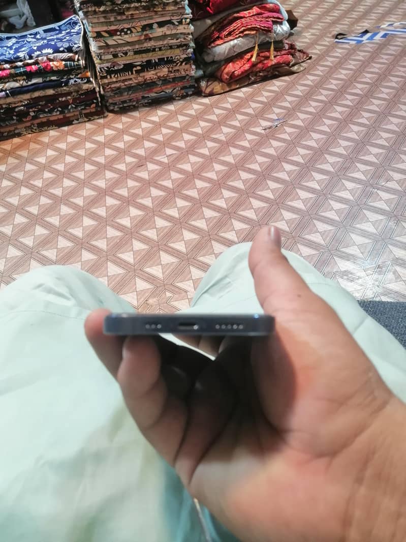 Apple iPhone 13 Pro 4