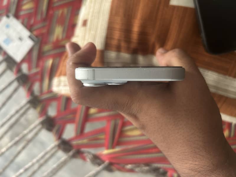 Apple iPhone 15 2