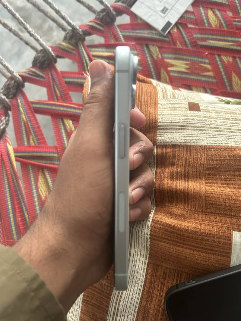 Apple iPhone 15 6