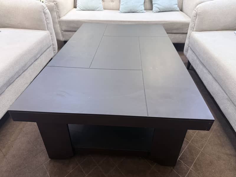 Office Sofas and table 10 seater. 5