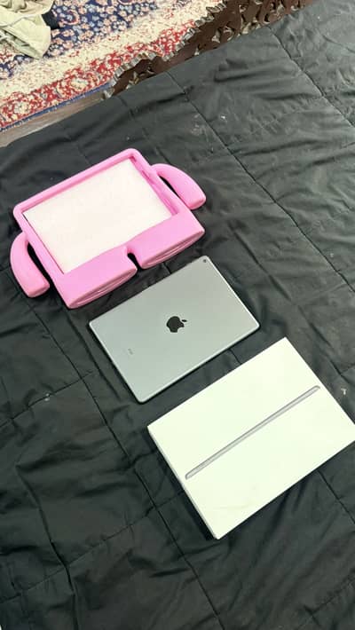 Ipad 9th Gen 64 GB Space Grey With Box