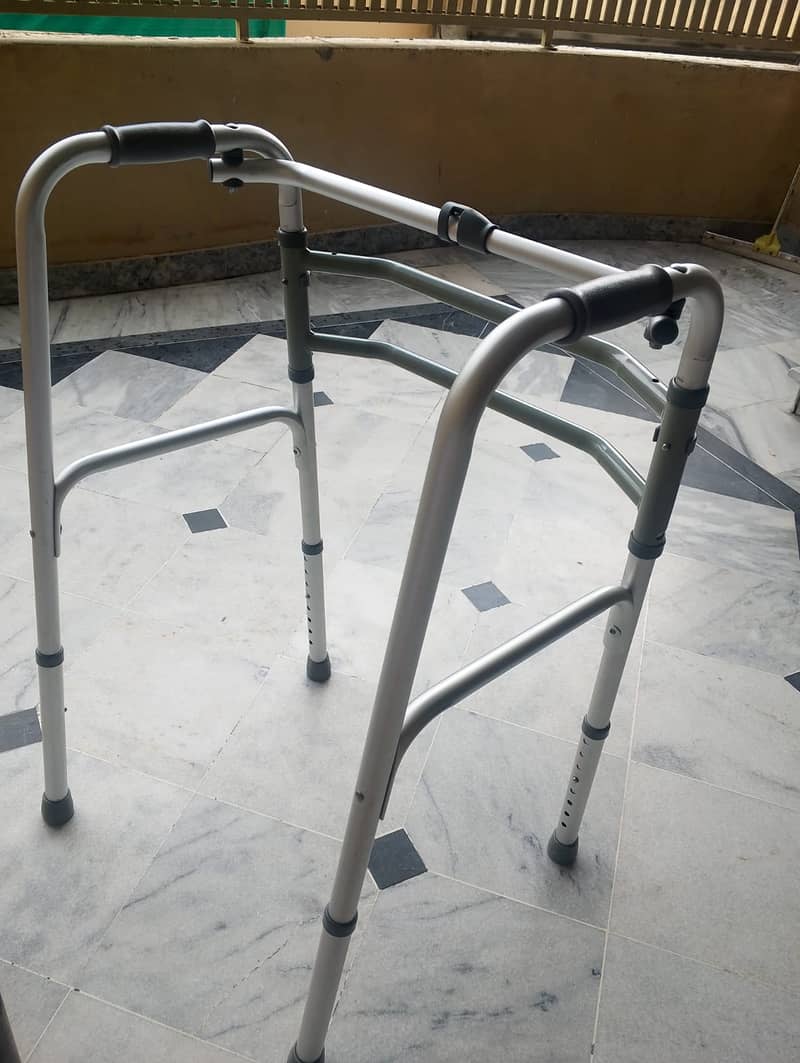 Medical walker adjustable 1