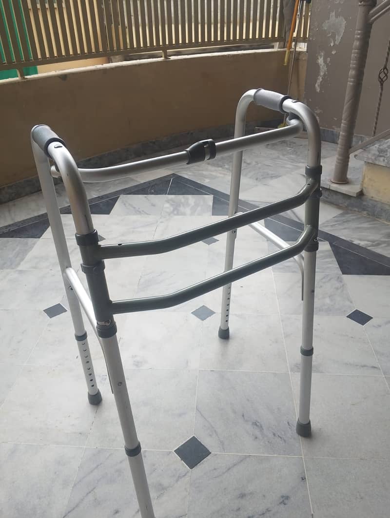 Medical walker adjustable 2
