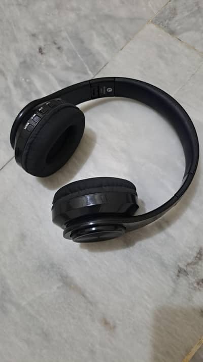 Wireless Bluetooth Headphones with RGB Lights - Excellent Condition