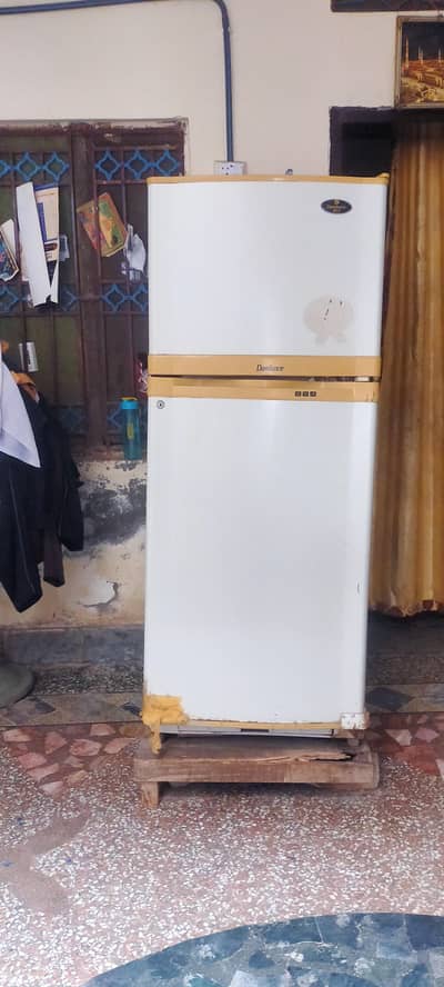 Dawlance fridge for sale