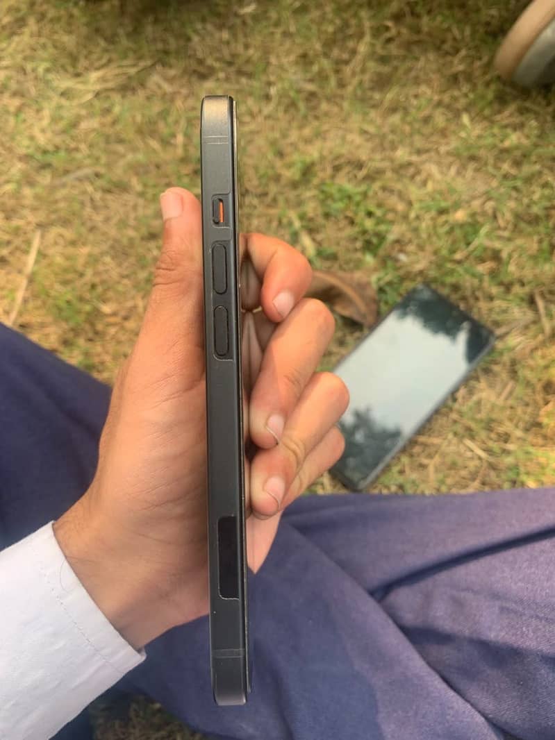 Apple iPhone 15 Jv 1