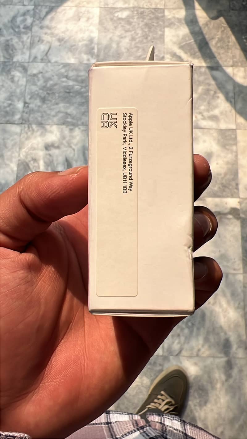 Apple/Iphone adopter plus wire 1