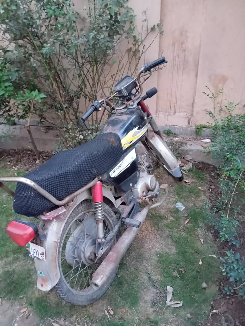 United 70cc 1