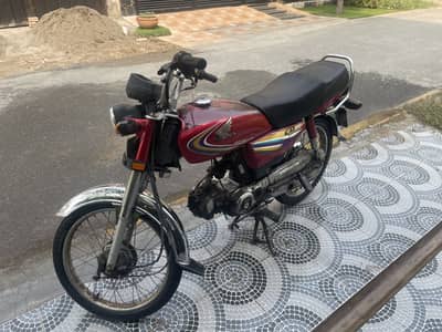 Honda CD70 2015 model