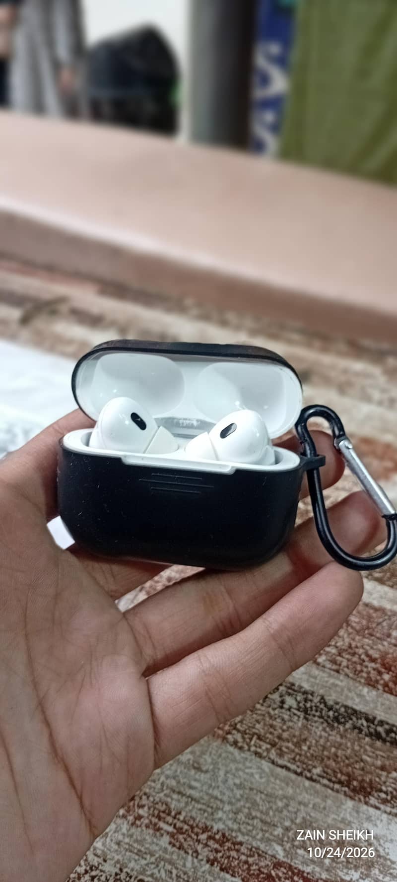 earbuds 4