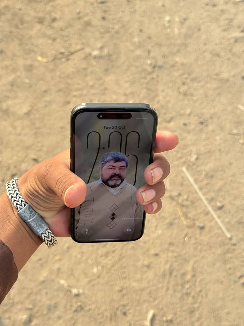 Apple iPhone 15 Pro 2