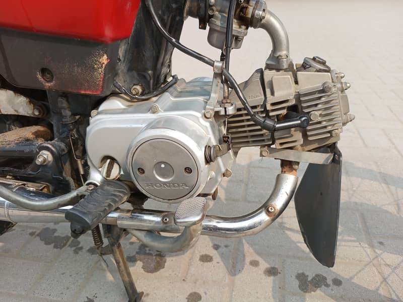 Honda CD 70cc 5