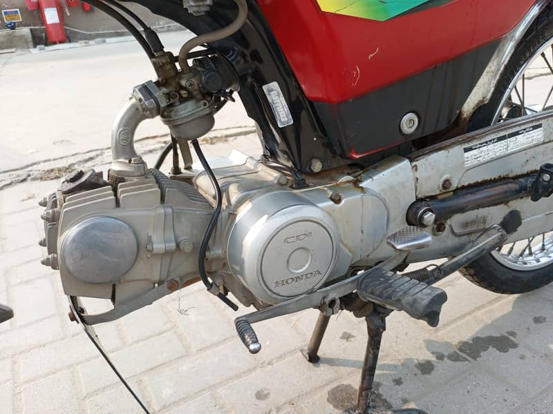 Honda CD 70cc 7
