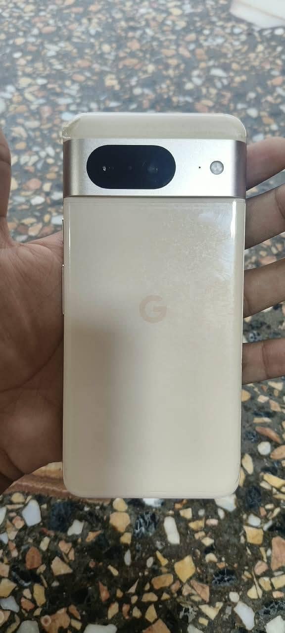 Google Pixel 8 4