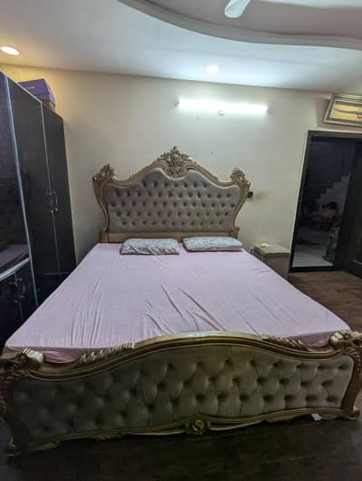 Bed Set with Dressing Table, Side Table & Molty Foam Mattress for Sale