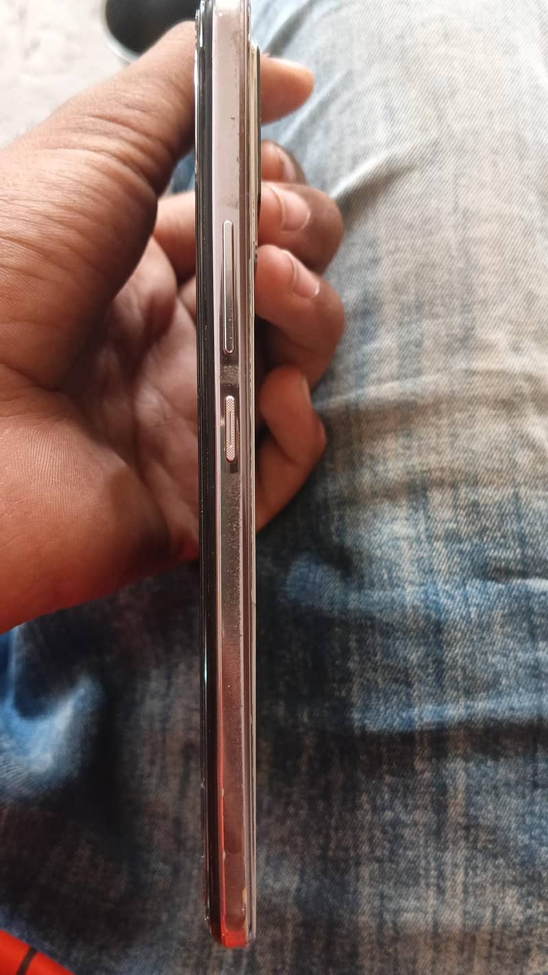Vivo V21 1