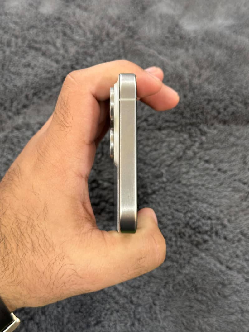 IPhone 15 Pro Max 5
